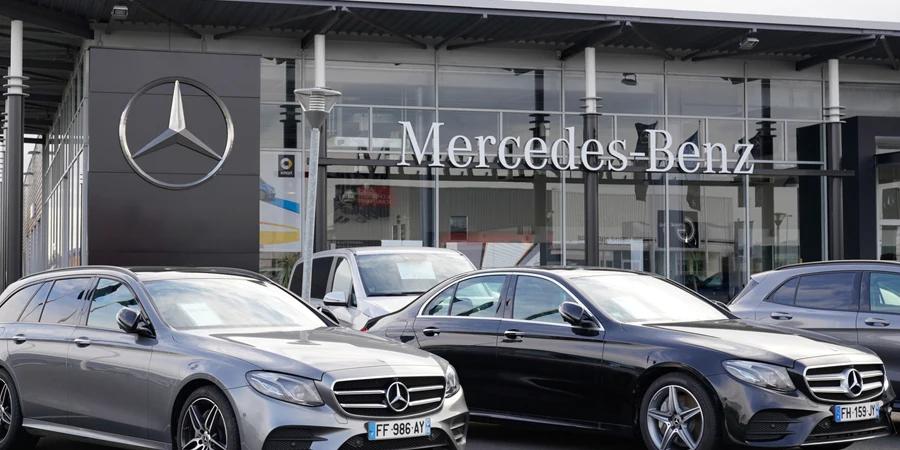 Дилерский центр Mercedes Mercedes-Benz Немецкий производитель автомобилей вывеска гаража