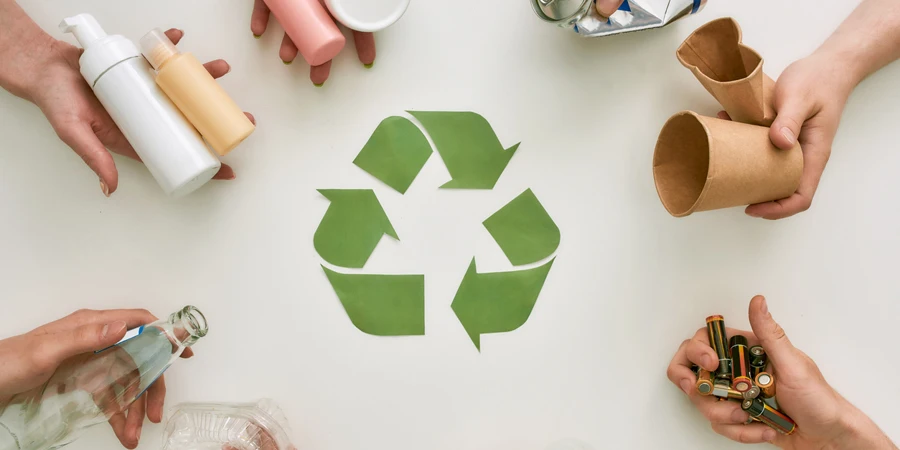Konzept zum Sortieren und Recycling von Abfällen