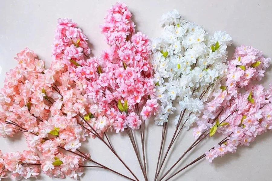 YAYUN W-1150 Venta al por mayor Flores colgantes artificiales y económicas Ramas de flor de cerezo