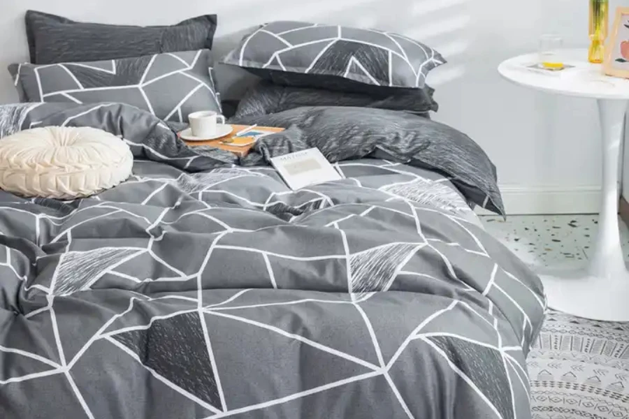A duvet cover with geometric patterns