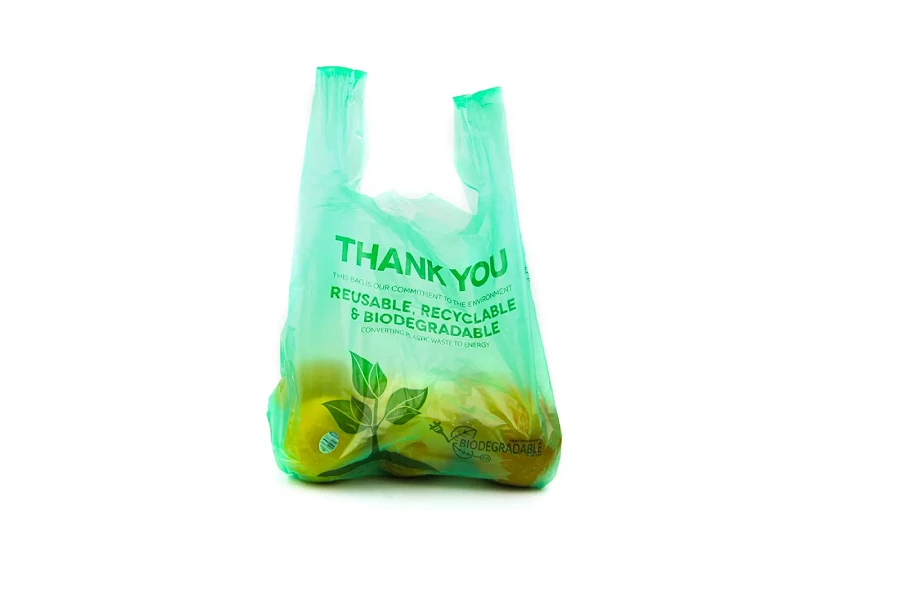 Biologisch abbaubare Beutel sind ein hervorragender Ersatz für Plastiktüten
