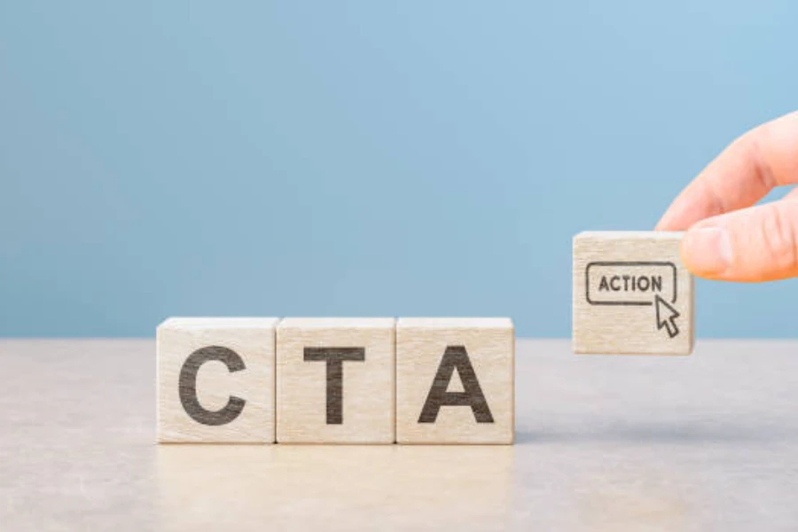 Call To Action CTA، مفهوم اختصار الأعمال على مكعبات خشبية