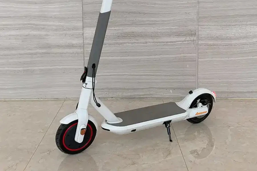 Patinete eléctrico plegable para adultos.