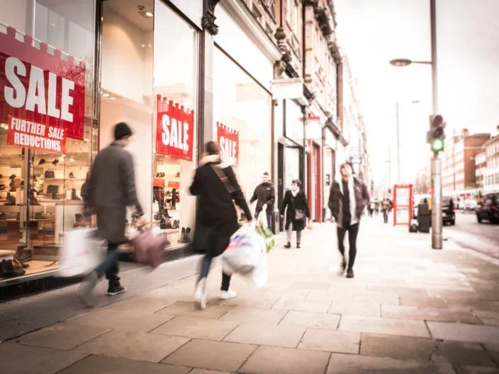 Le British Retail Consortium (BRC) a déclaré que le budget « ne fera rien » pour les détaillants et leurs clients au Royaume-Uni. Crédit : Shutterstock.