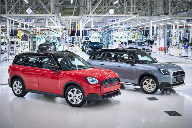 MINI Countryman E dan MINI Countryman S ALL4 di Pabrik Grup BMW Leipzig