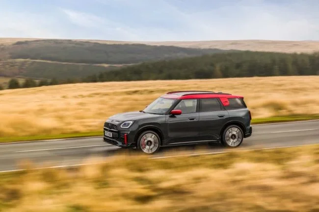R60 Countryman was 4,097 mm long; F60 (2016-2023) was 4,313; and at 4,433 mm, new U25 series is the biggest Mini model yet
