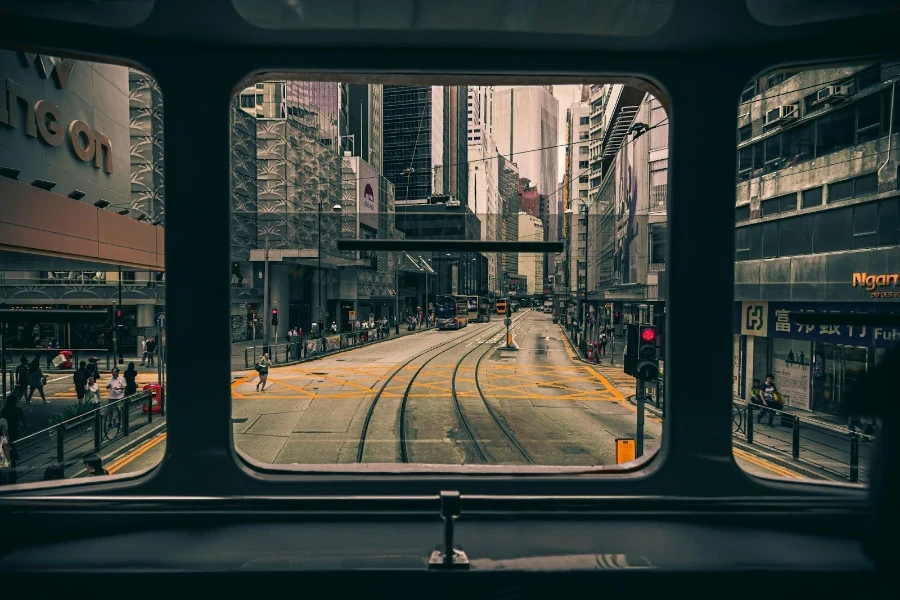 O frete ferroviário geralmente cobre uma vasta extensão da rede ferroviária