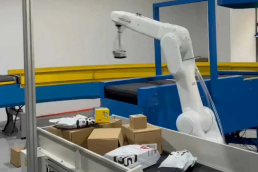 Sistem pengemasan robot