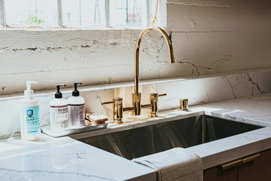 Under counter single bowl kitchen sink