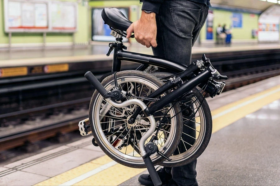 esperando el metro