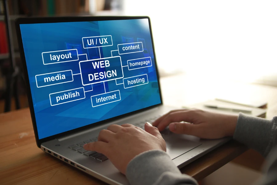 Exibição de web design no laptop