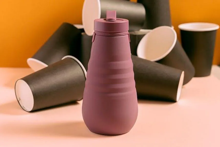 Katlanabilir silikon yeniden kullanılabilir su şişesi