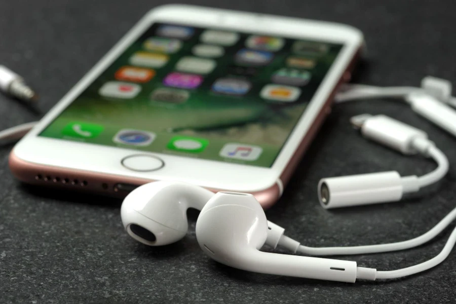 Consideraciones de compatibilidad de auriculares con cable para iPhone