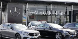 Mercedes dealership Mercedes-Benz