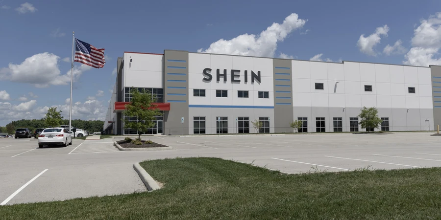 SHEIN は世界最大のファッションおよびアクセサリー小売店の 1 つです