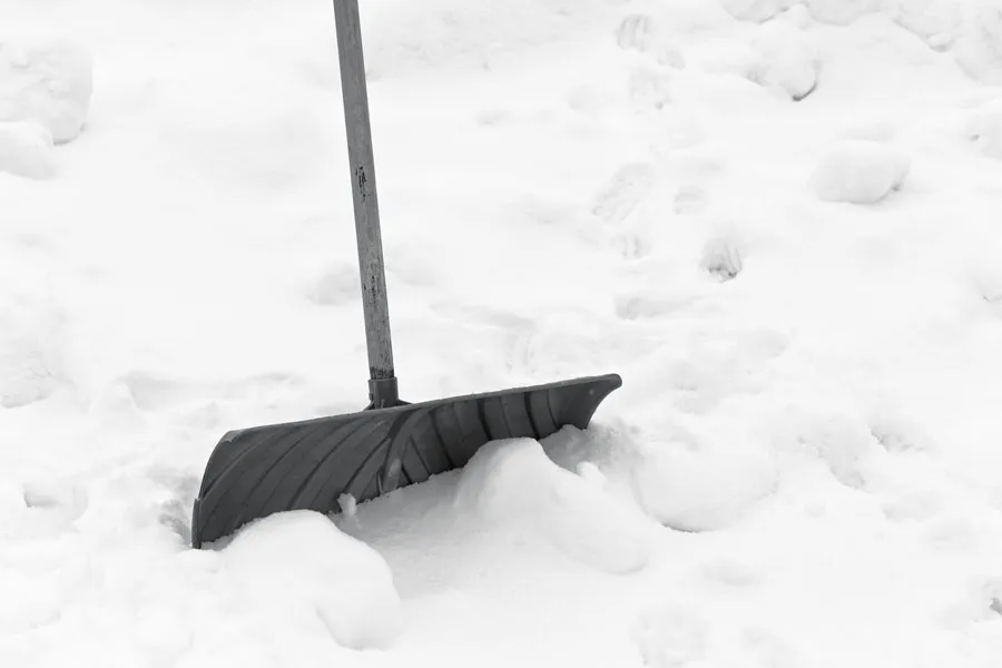 Traditional snow shovel with aluminum handle