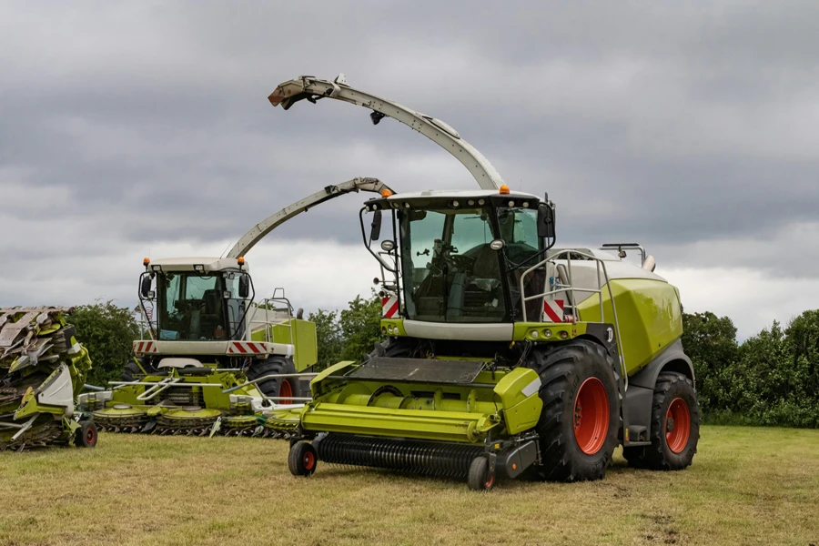 Two types of combine harvesters with different headers
