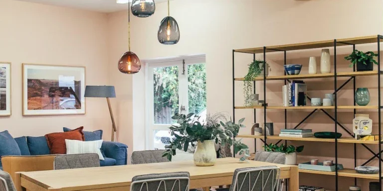 A beautiful room decorated with Scandinavian décor