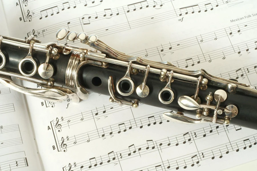 clarinet on the music score