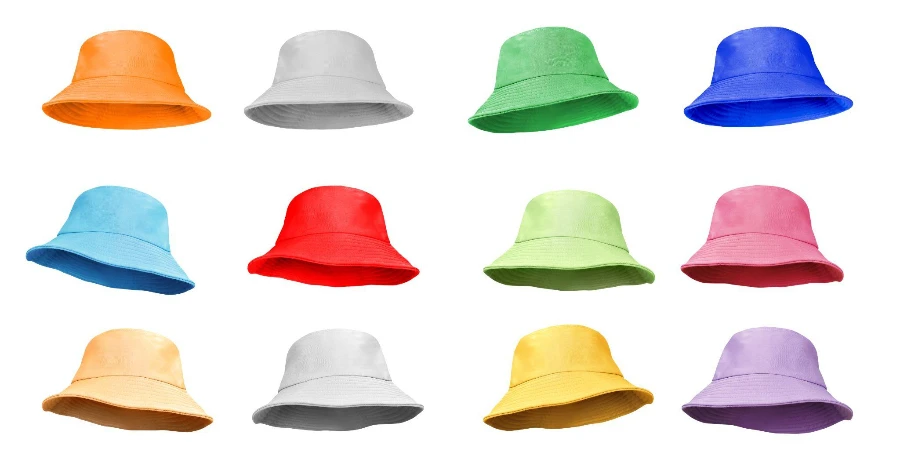conjunto de chapéu de balde isolado no fundo branco