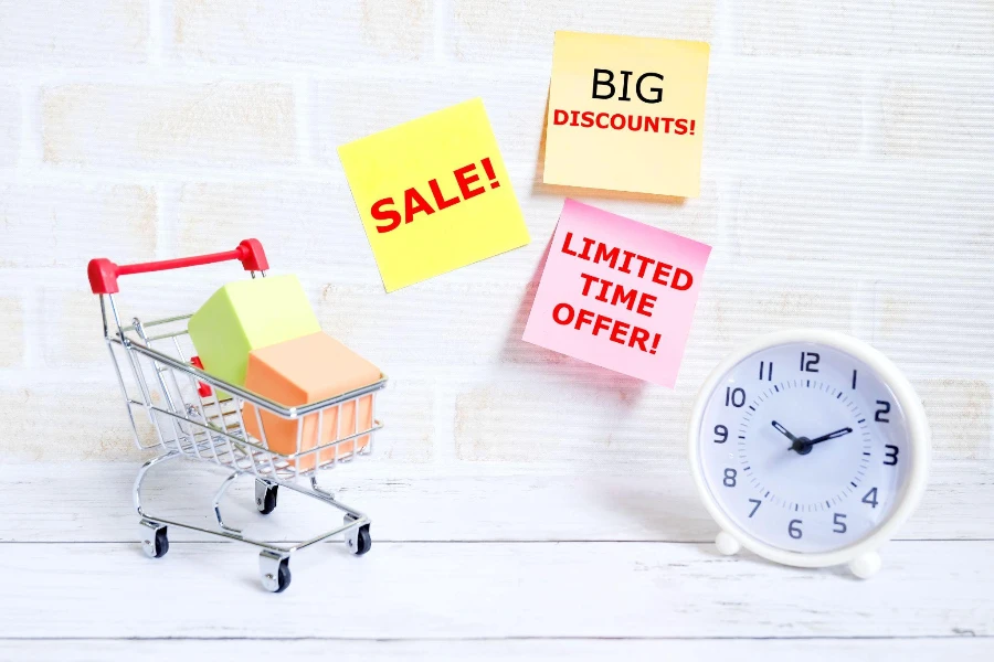 Selective focus of shopping cart or trolley with clock and yellow sticky notes written.