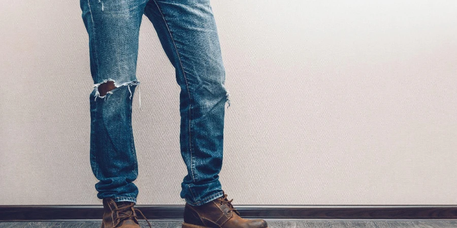 Exploring the Versatility of Men's Jeans for Every Occasion