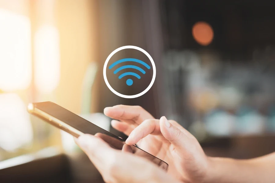 Üzerinde Wi-Fi sembolü bulunan akıllı telefon