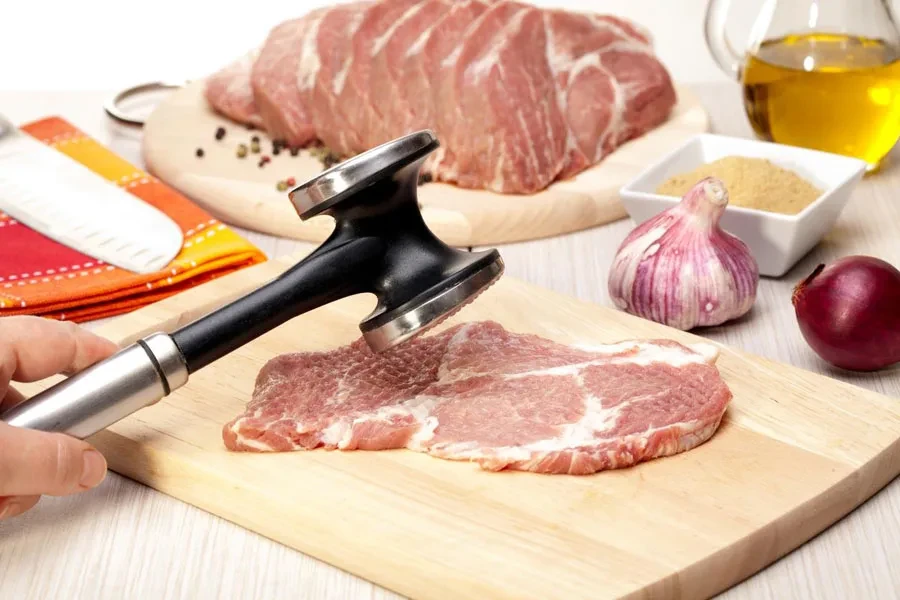 gli strumenti per carne e pollame