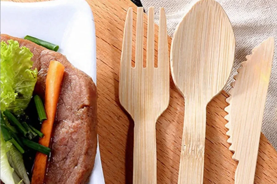 3-piece disposable bamboo flatware