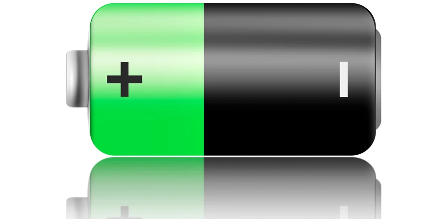 Green battery icon isolated