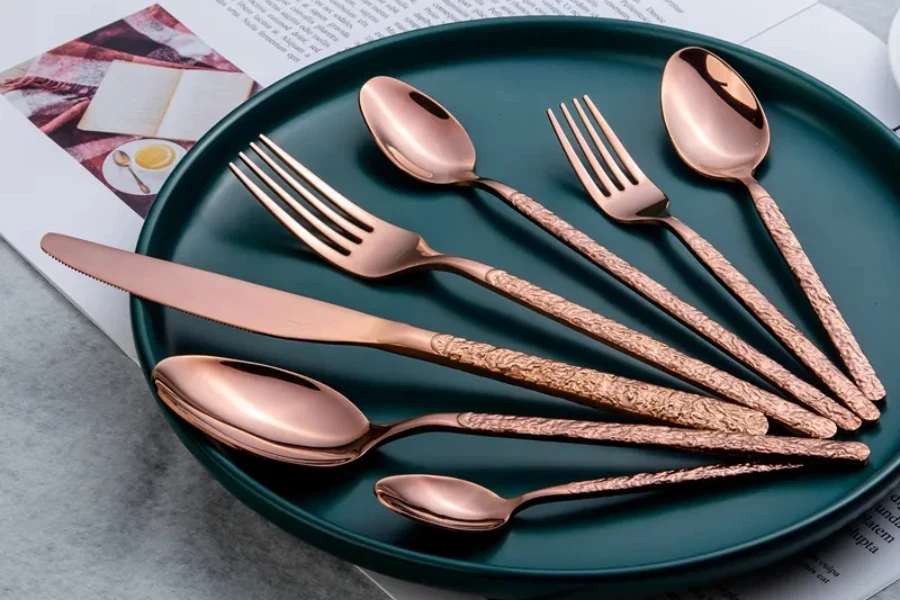 Luxury gold-plated wedding style flatware