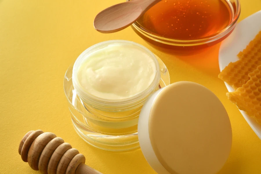 Moisturizing skin care cream