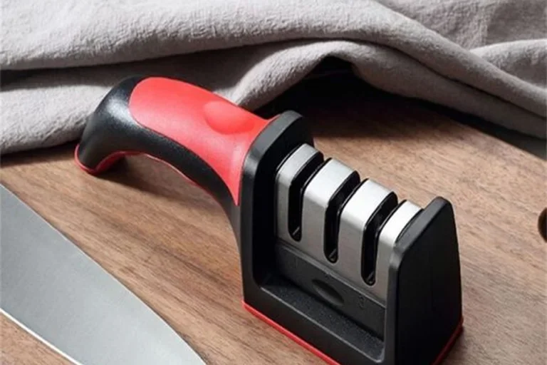 Selecting Top Knife Sharpeners in 2024: A Comprehensive Guide