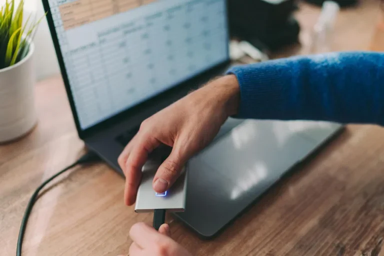 User Verified Top Optical Drives for Speed and Reliability Reads