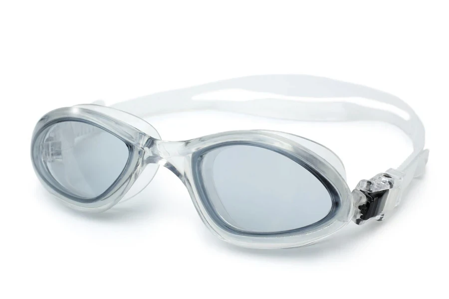 the swimming goggle