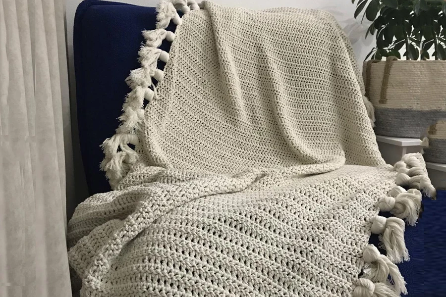 A well-maintained throw blanket
