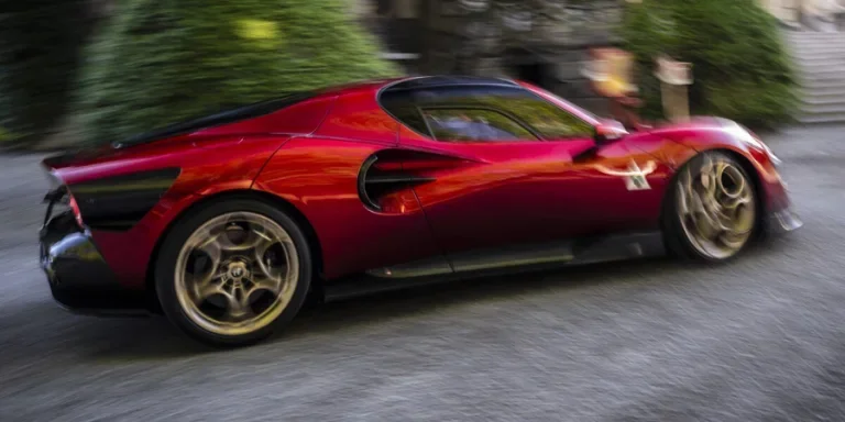 Alfa Romeo 33 Stradale In Motion Profile