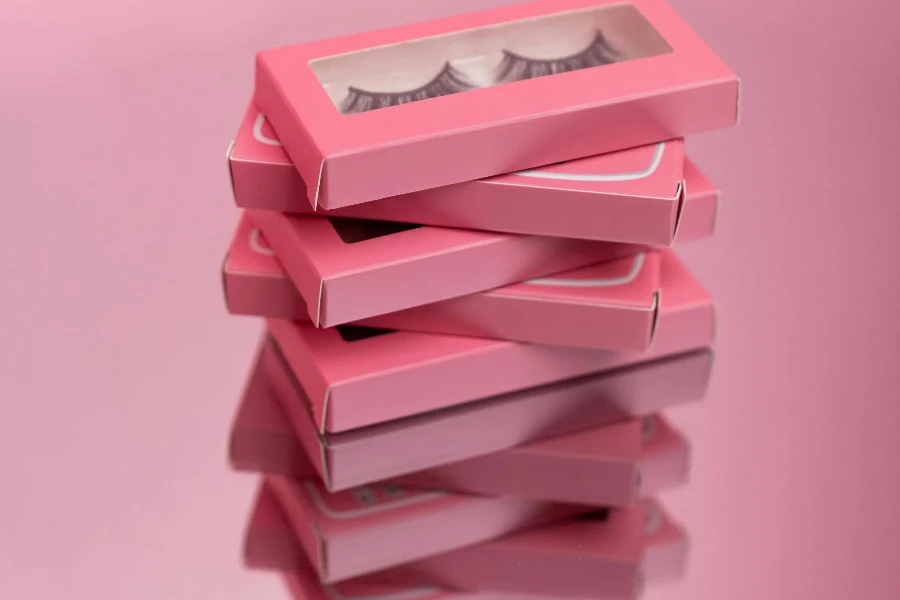 Boxes with Fake Eyelashes