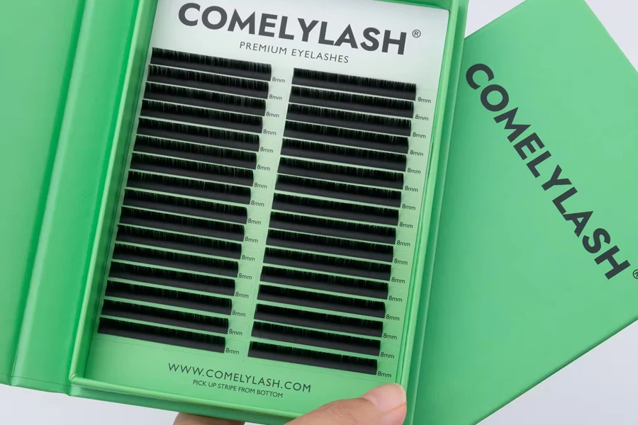 Comelylash Soft Matte Eyelashes Extension Your Own Label Lashes Eyelash Extensions Lash Trays Customized