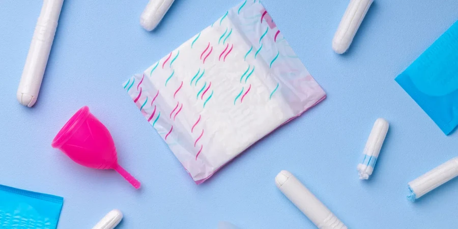 Produits d'hygiène menstruelle, y compris coupe