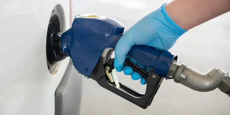 Перекачка бензина в машине