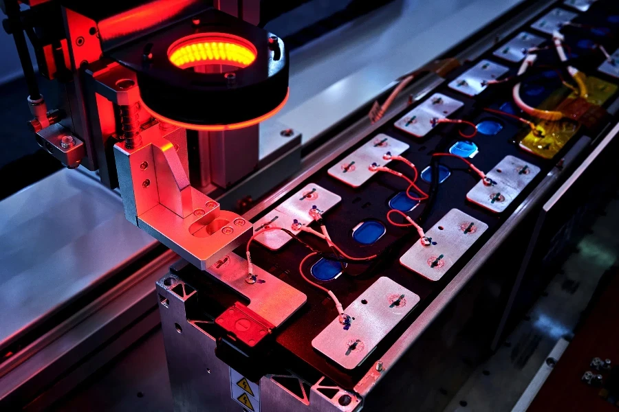 Scanning & examining lithium-ion battery modules.