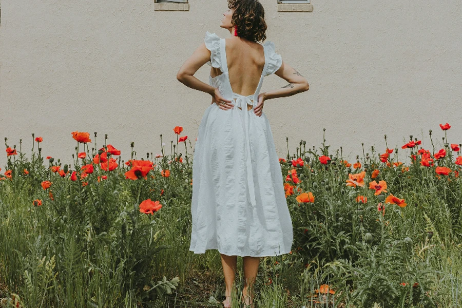 Vintage women’s white midi dress
