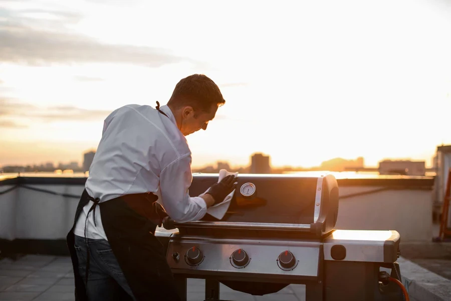 clean the grill