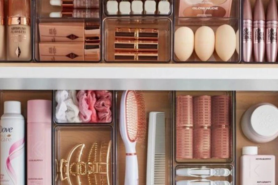 Cosmetic products in an organizer