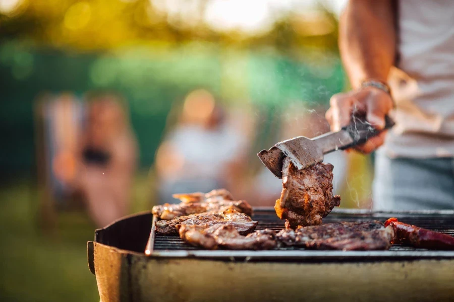 grilling meat