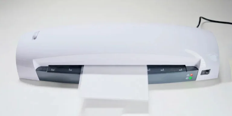 a machine for laminating photos