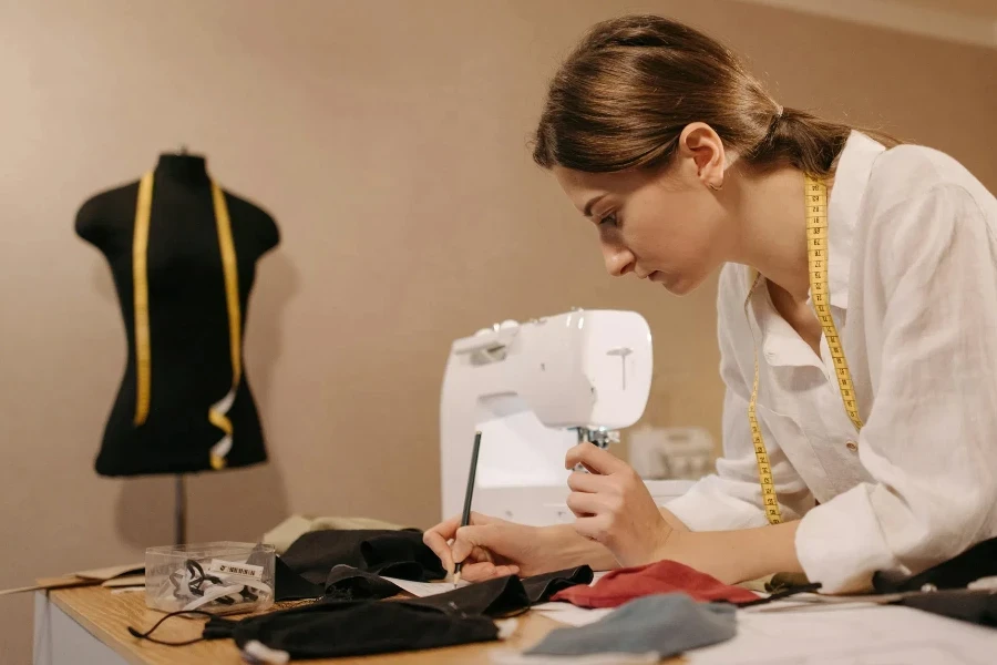 Dressmaker in White Long Sleeve Linen Shirt