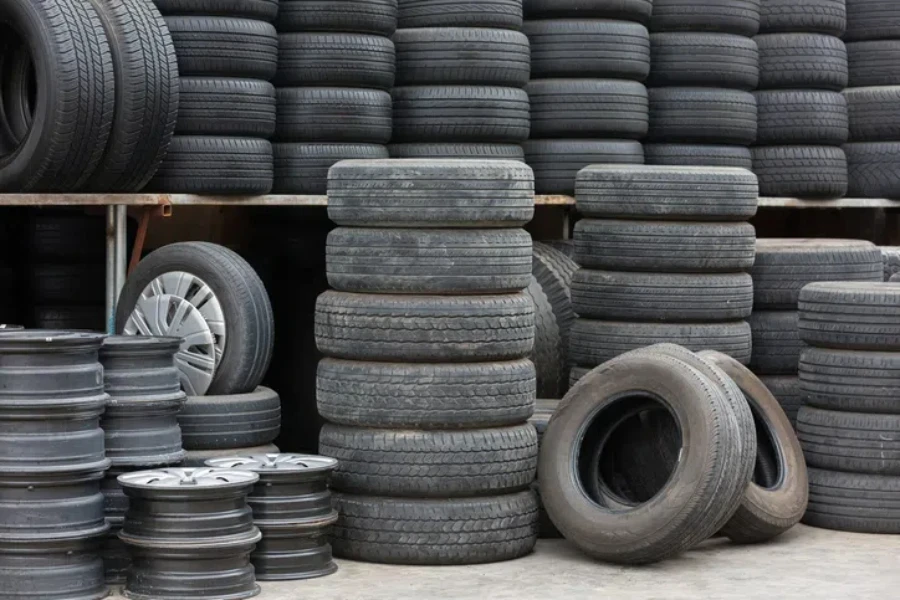 Car tires pile at the garage