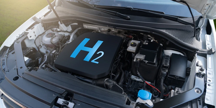 Car with the engine on hydrogen fuel